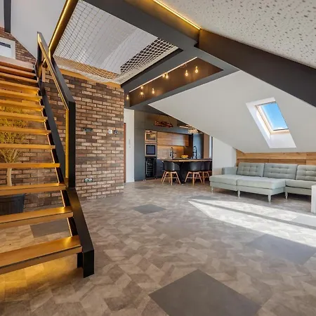 Apartment Infinity Sky