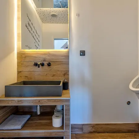 Infinity Sky Apartment