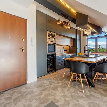 Apartment Infinity Sky