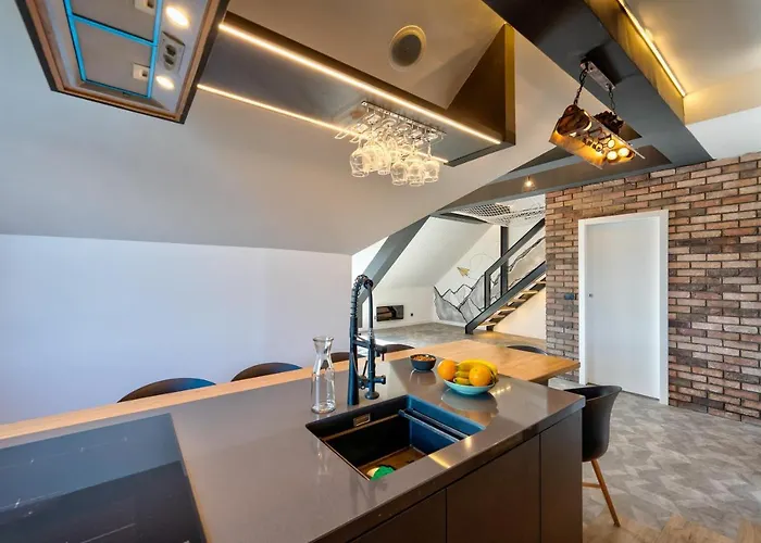 Infinity Sky 즐라티보